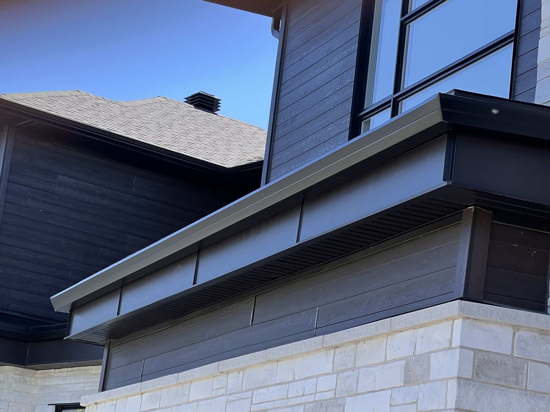 Système de gouttières Prestige en aluminium sans joints apparents.